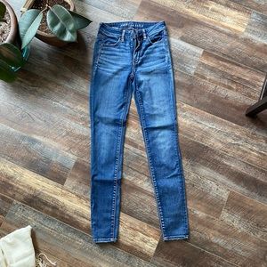American Eagle High Rise Jeans